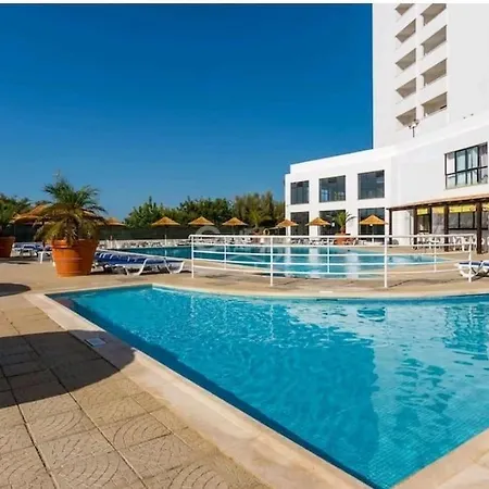 Appartement Spot Com Piscinas Exteriores E Interior! *