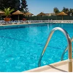 Spot Com Piscinas Exteriores E Interior! Apartamento
