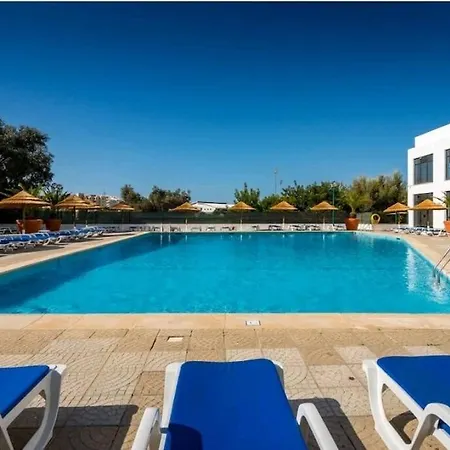 Spot Com Piscinas Exteriores E Interior! * Albufeira