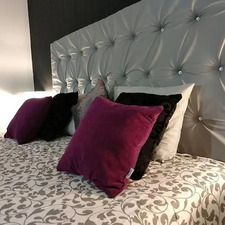 Apartment Spot Com Piscinas Exteriores E Interior!