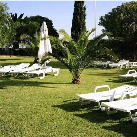 Apartamento Spot Com Piscinas Exteriores E Interior! *