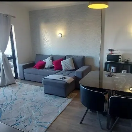 Spot Com Piscinas Exteriores E Interior! Apartamento