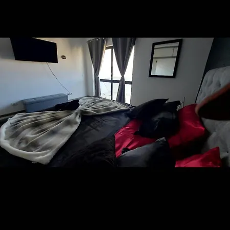 Spot Com Piscinas Exteriores E Interior! Apartamento *