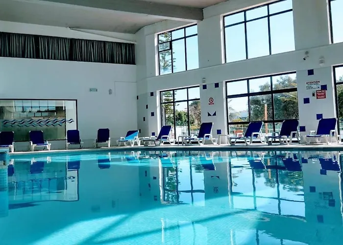 Spot Com Piscinas Exteriores E Interior! Apartman