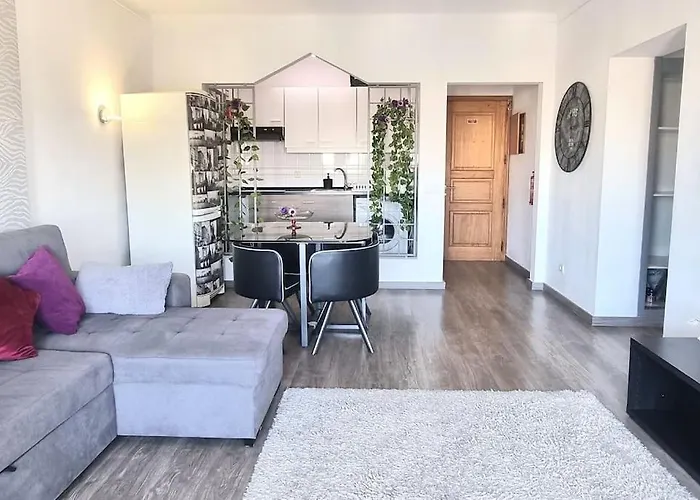 Spot Com Piscinas Exteriores E Interior!