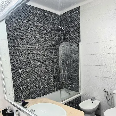 Spot Com Piscinas Exteriores E Interior!