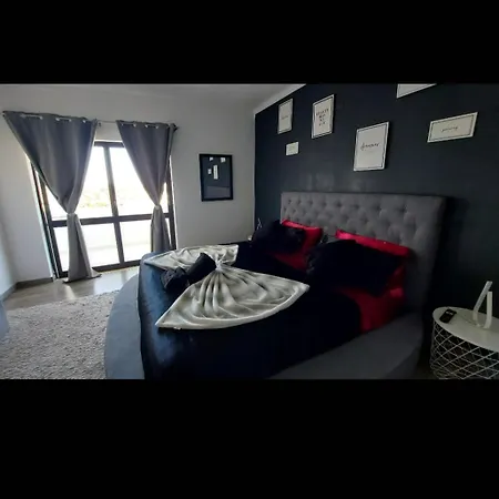 Appartement Spot Com Piscinas Exteriores E Interior!